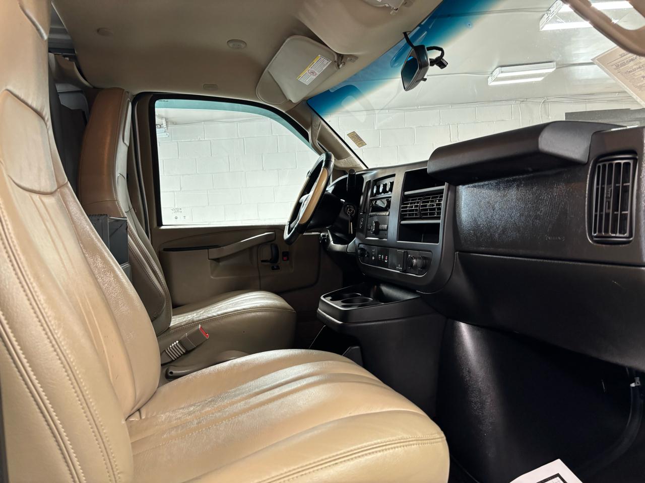 GMC Savana Cargo Van  2020