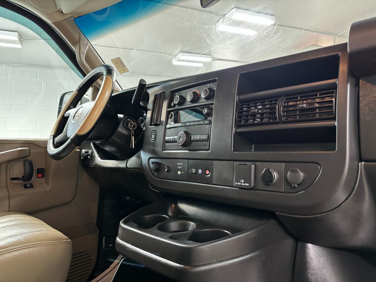 GMC Savana Cargo Van  2020