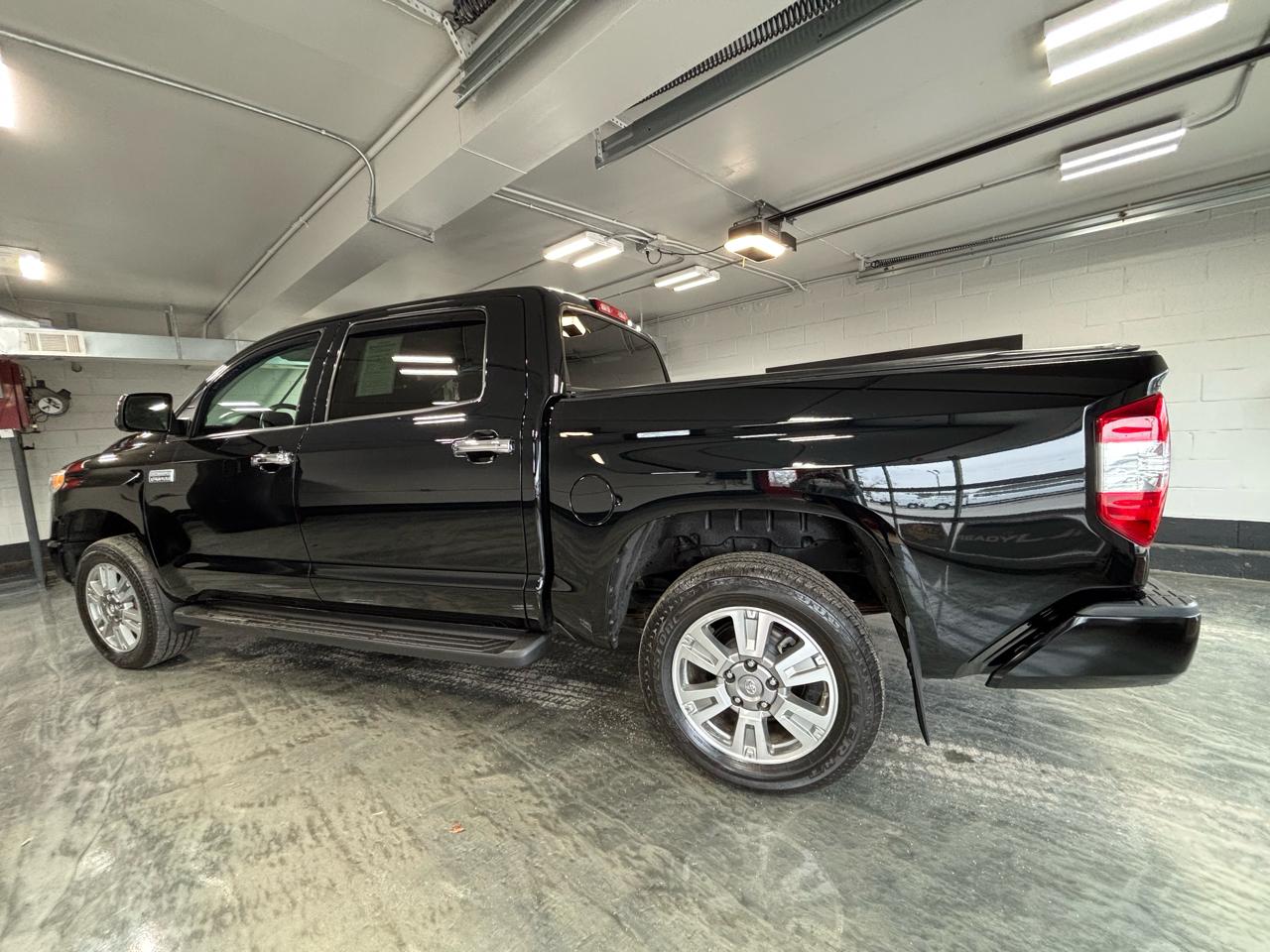 Toyota Tundra 4WD Truck CrewMax 5.7L V8 6-Spd AT Platinum (Natl) 2016