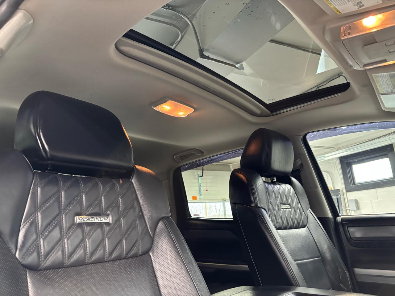 Toyota Tundra 4WD Truck CrewMax 5.7L V8 6-Spd AT Platinum (Natl) 2016