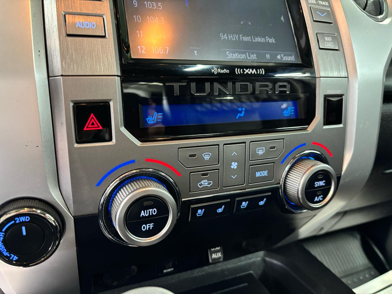 Toyota Tundra 4WD Truck CrewMax 5.7L V8 6-Spd AT Platinum (Natl) 2016