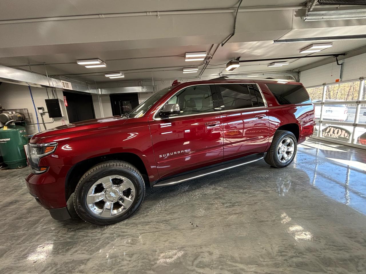 Chevrolet Suburban 4WD 4dr 1500 LTZ 2016