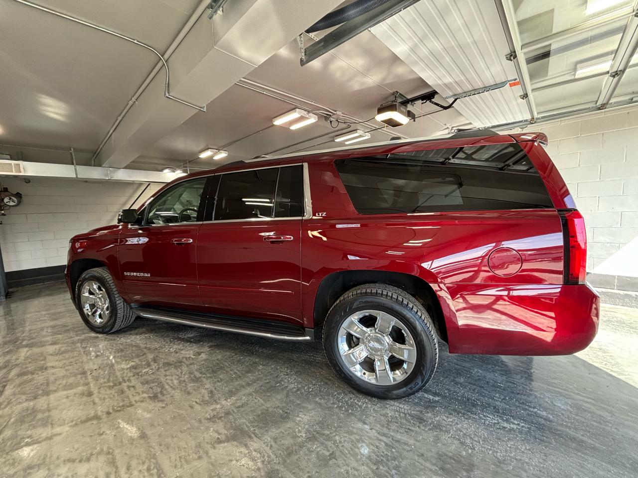 Chevrolet Suburban 4WD 4dr 1500 LTZ 2016