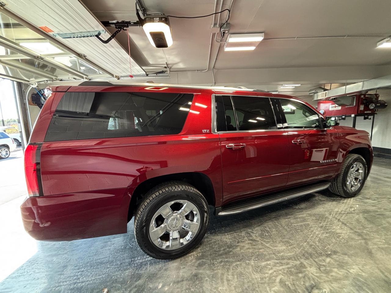 Chevrolet Suburban 4WD 4dr 1500 LTZ 2016