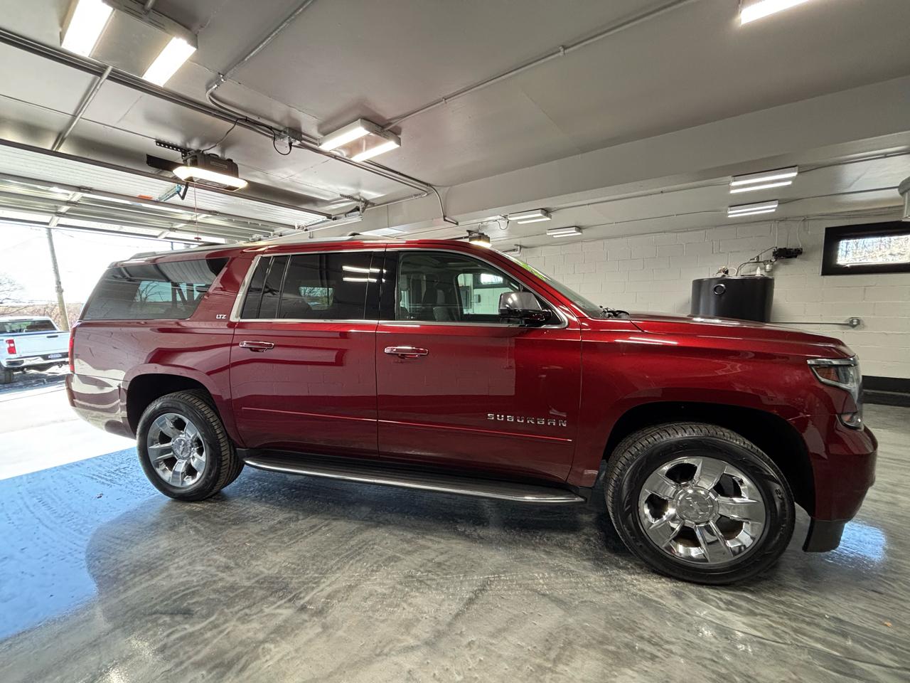 Chevrolet Suburban 4WD 4dr 1500 LTZ 2016