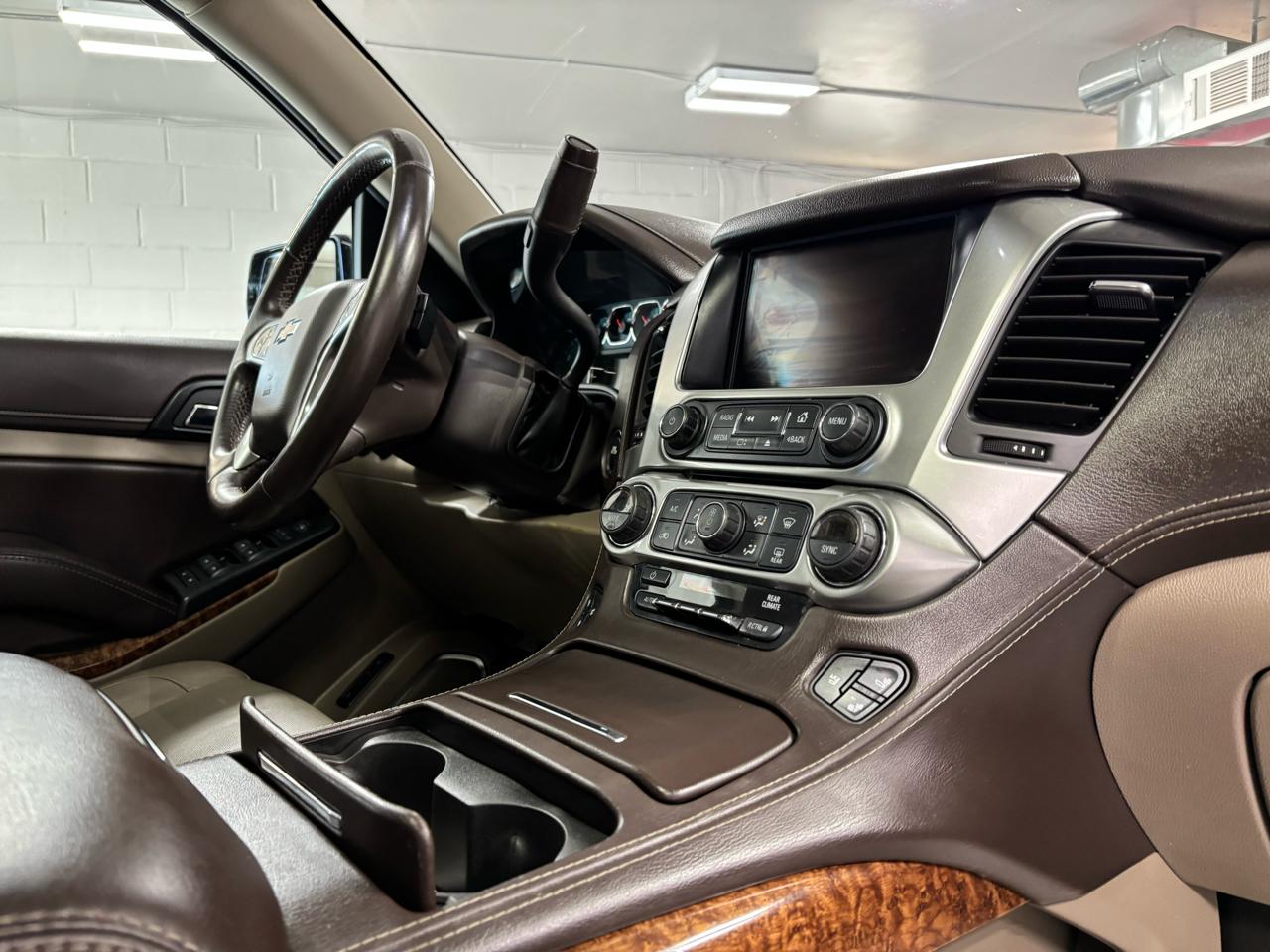 Chevrolet Suburban 4WD 4dr 1500 LTZ 2016