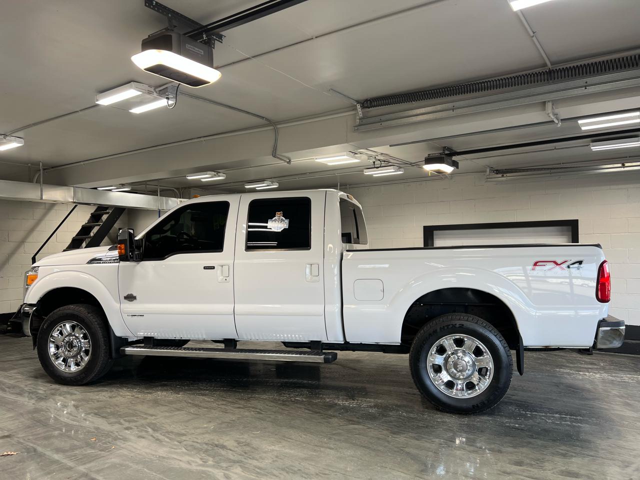 Ford Super Duty F-350 SRW 4WD Crew Cab 156" King Ranch 2016