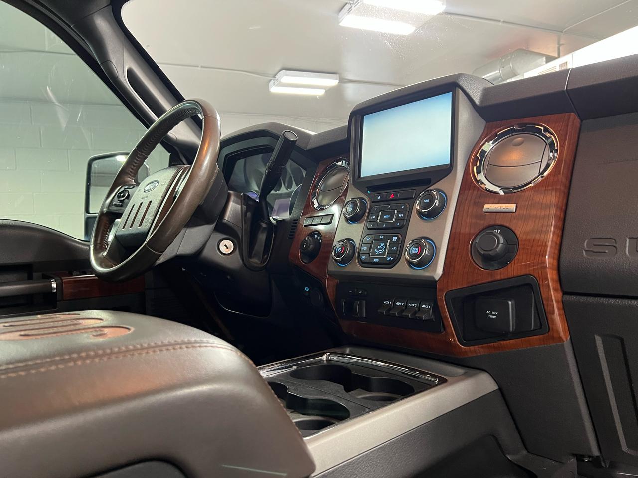 Ford Super Duty F-350 SRW 4WD Crew Cab 156" King Ranch 2016