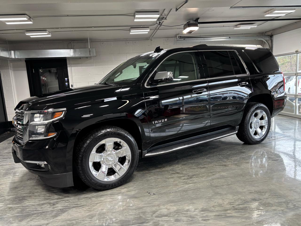 Chevrolet Tahoe 4WD 4dr Premier 2017