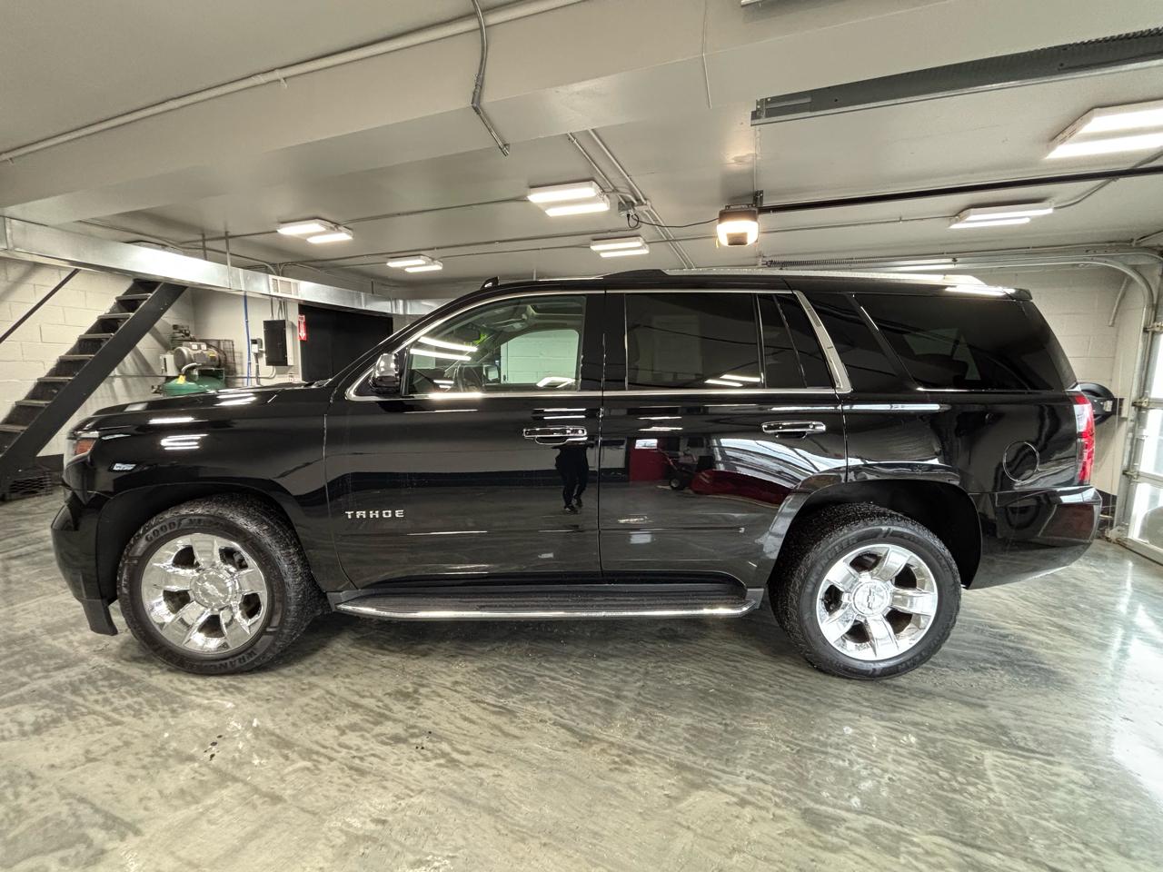 Chevrolet Tahoe 4WD 4dr Premier 2017