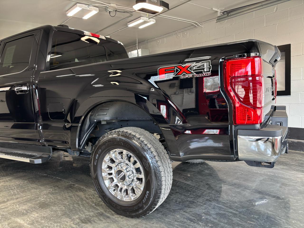 Ford Super Duty F-350 SRW XLT 4WD Crew Cab 6.75' Box 2022