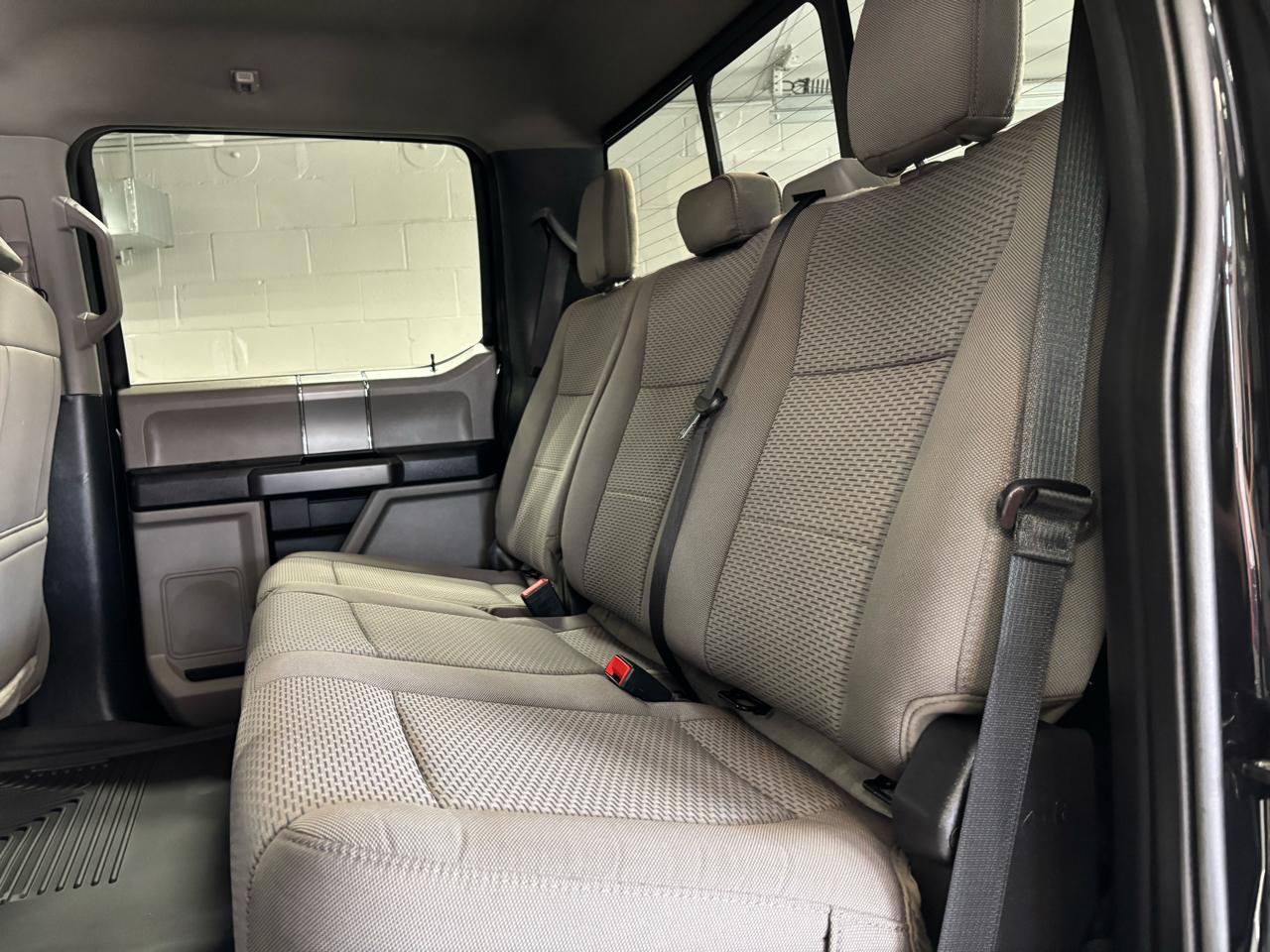 Ford Super Duty F-350 SRW XLT 4WD Crew Cab 6.75' Box 2022