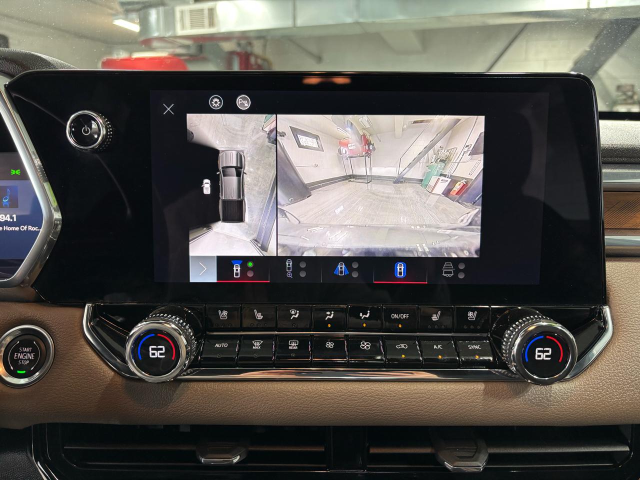 GMC Canyon 4WD Crew Cab Denali 2023