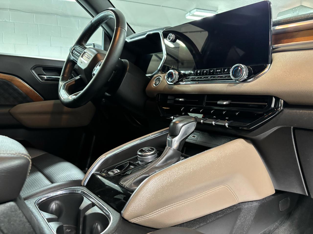 GMC Canyon 4WD Crew Cab Denali 2023