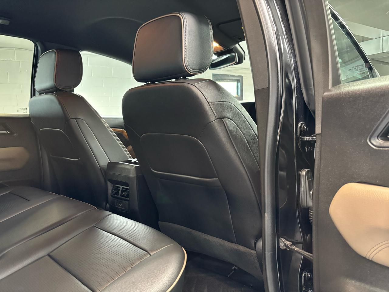 GMC Canyon 4WD Crew Cab Denali 2023