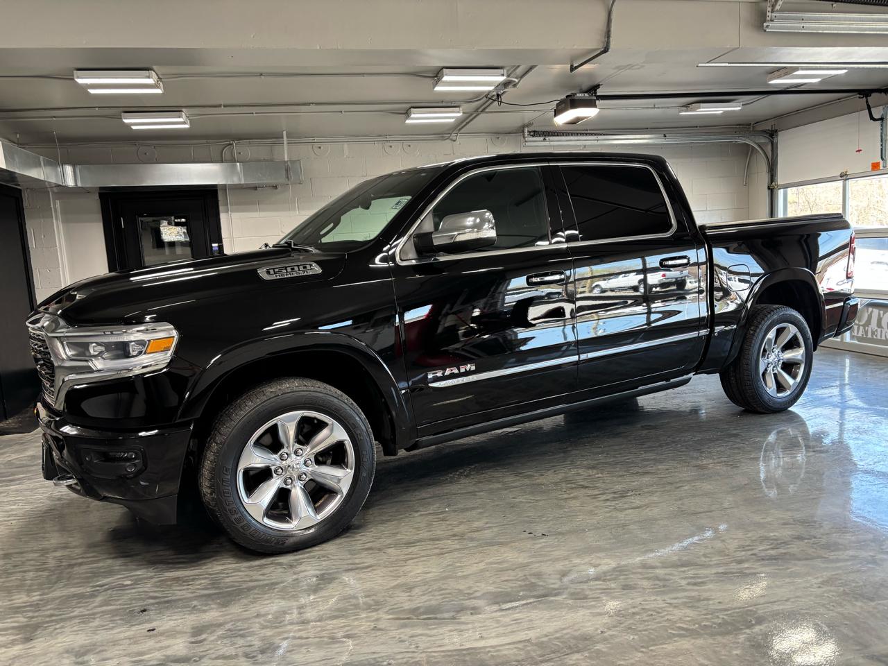 RAM 1500 Limited 4x4 Crew Cab 5'7" Box 2019