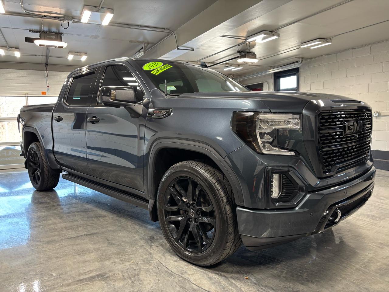 GMC Sierra 1500 4WD Crew Cab 147" Denali 2020