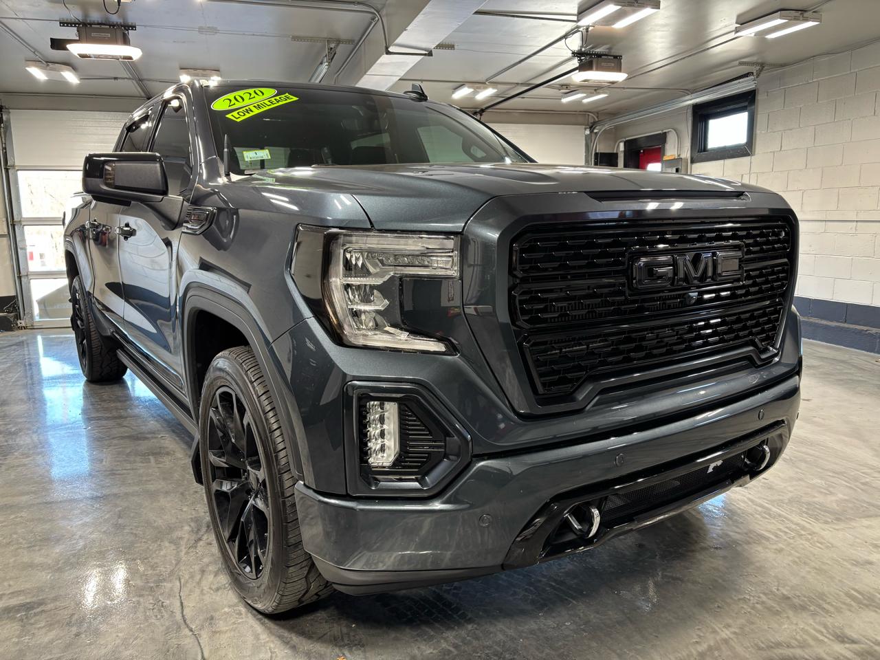 GMC Sierra 1500 4WD Crew Cab 147" Denali 2020