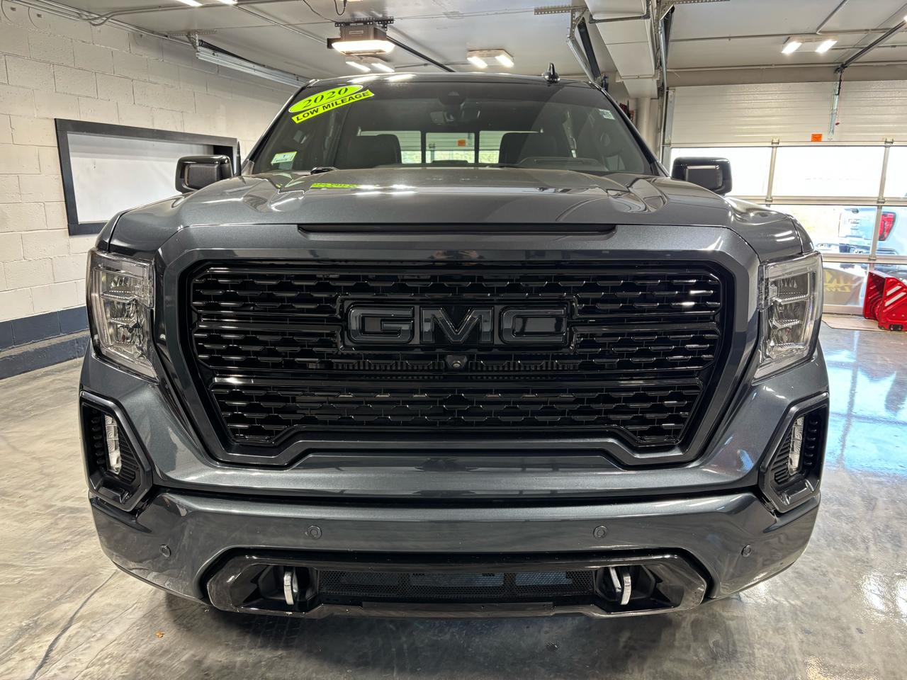 GMC Sierra 1500 4WD Crew Cab 147" Denali 2020