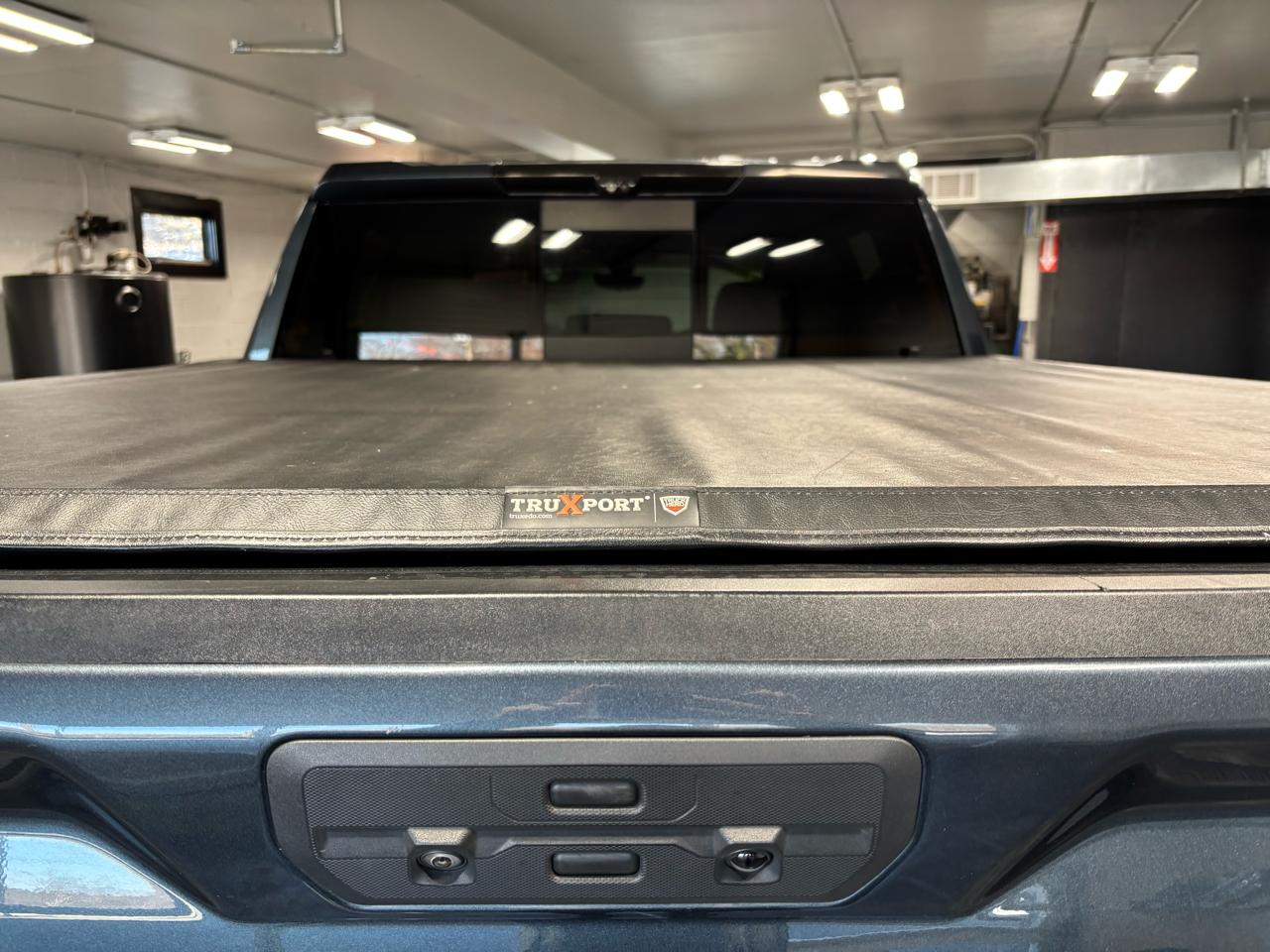 GMC Sierra 1500 4WD Crew Cab 147" Denali 2020