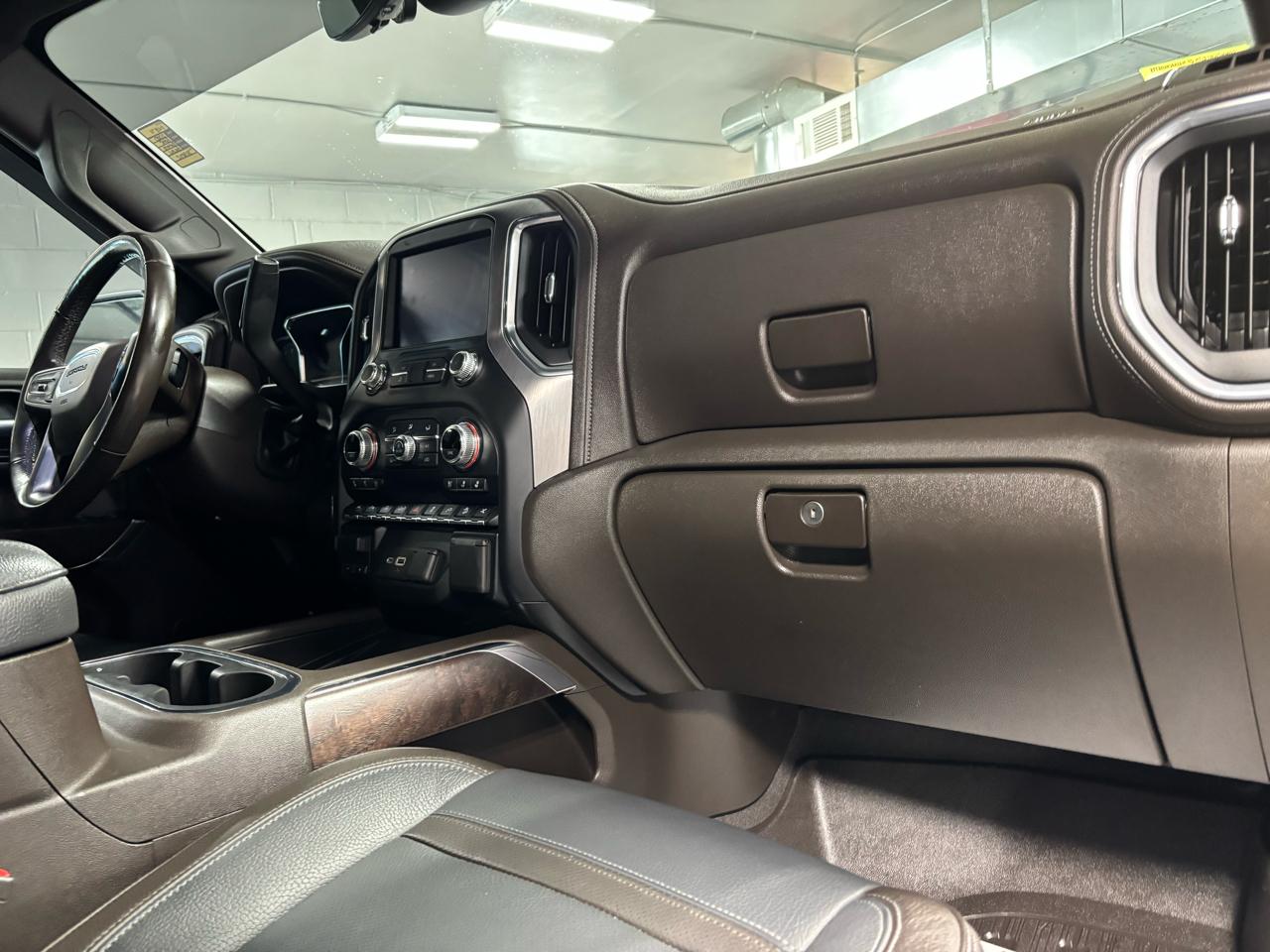 GMC Sierra 1500 4WD Crew Cab 147" Denali 2020