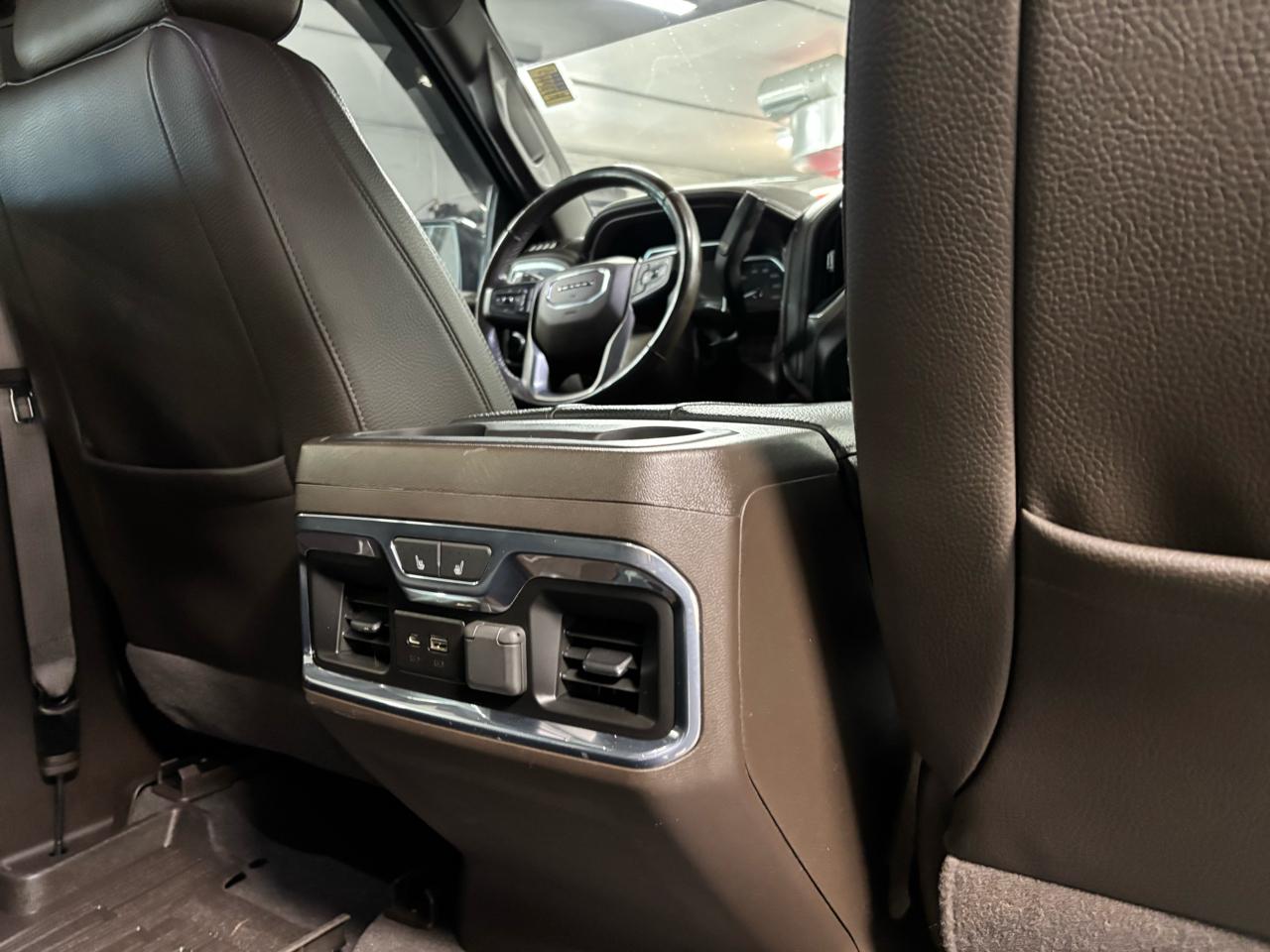 GMC Sierra 1500 4WD Crew Cab 147" Denali 2020