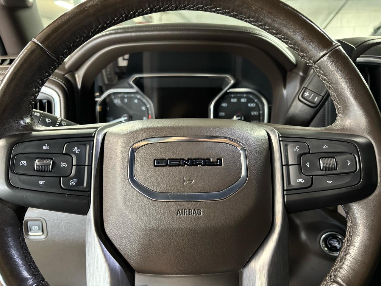 GMC Sierra 1500 4WD Crew Cab 147" Denali 2020