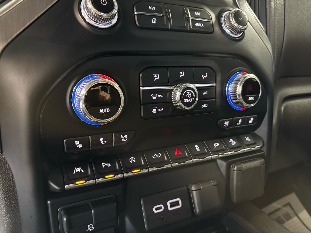 GMC Sierra 1500 4WD Crew Cab 147" Denali 2020