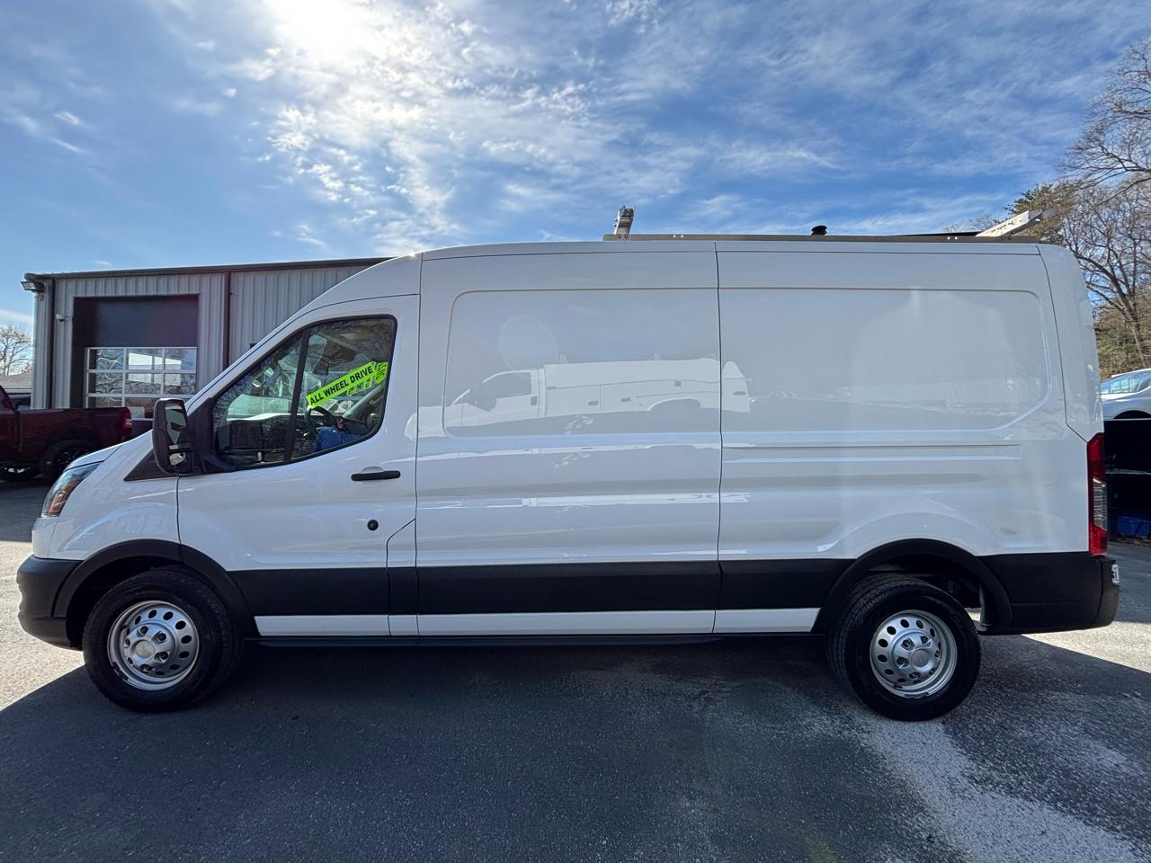 Ford Transit Cargo Van T-250 130" Med Rf 9070 GVWR AWD 2022