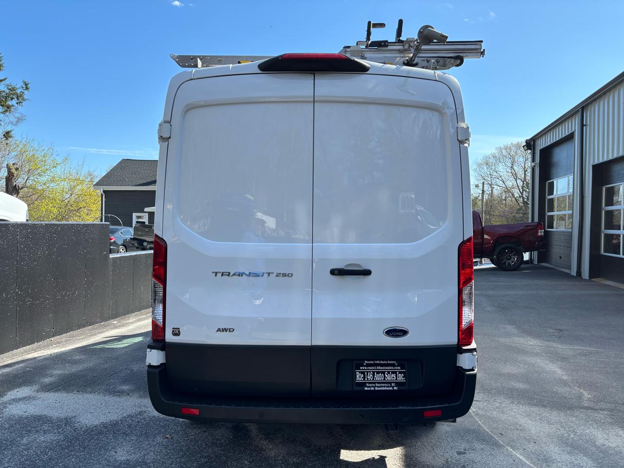 Ford Transit Cargo Van T-250 130" Med Rf 9070 GVWR AWD 2022