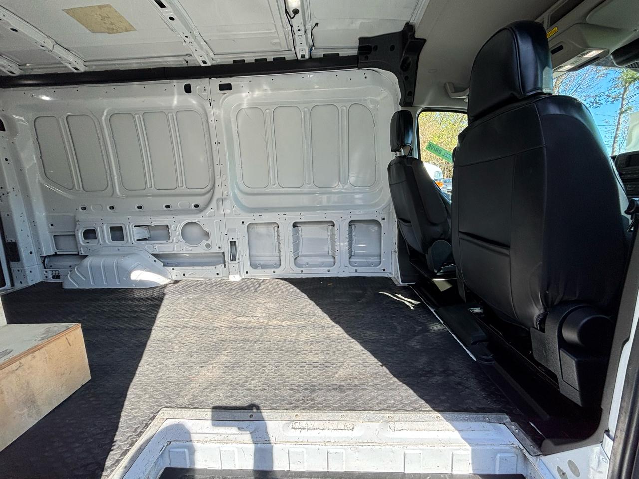 Ford Transit Cargo Van T-250 130" Med Rf 9070 GVWR AWD 2022