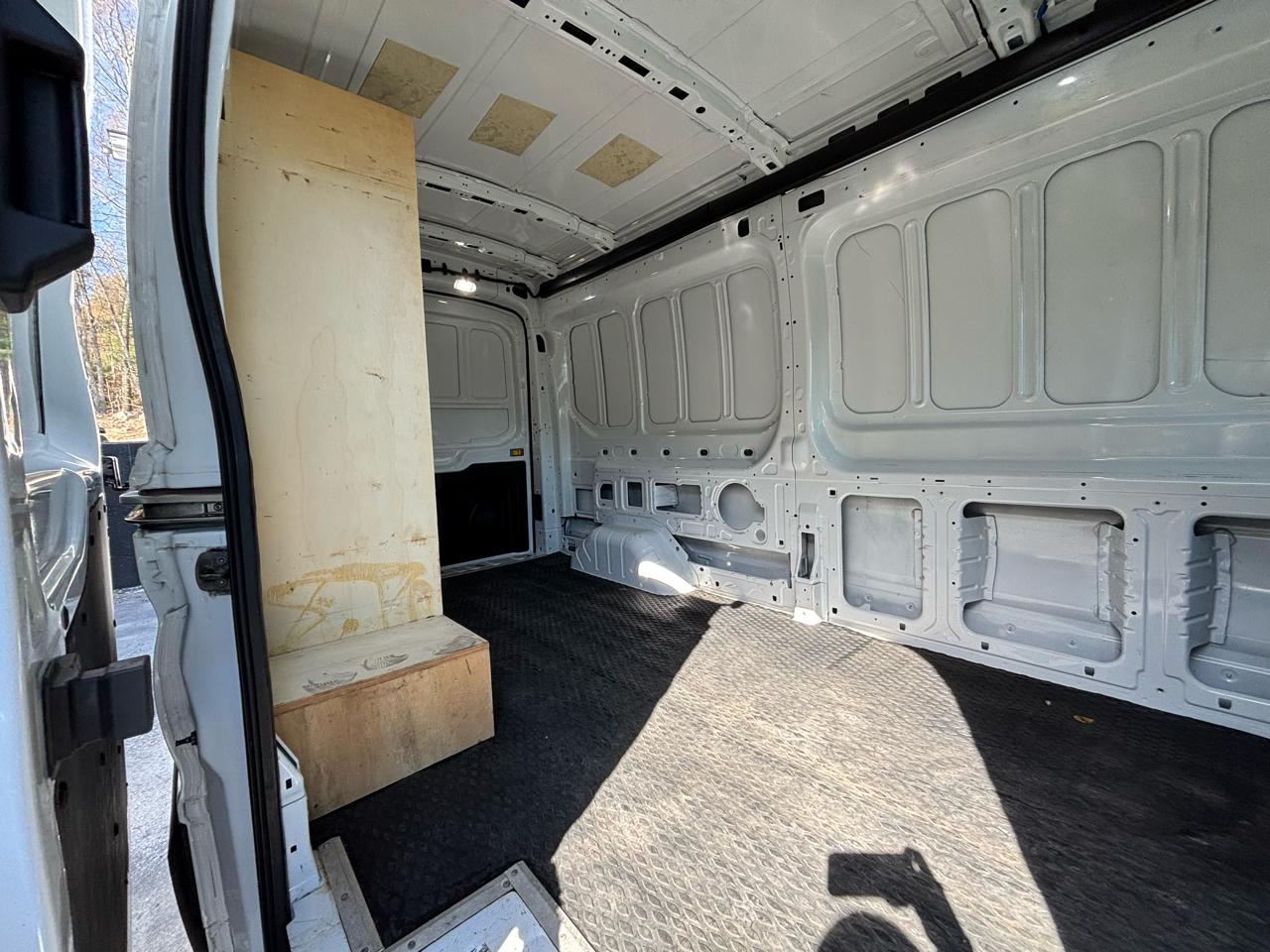 Ford Transit Cargo Van T-250 130" Med Rf 9070 GVWR AWD 2022