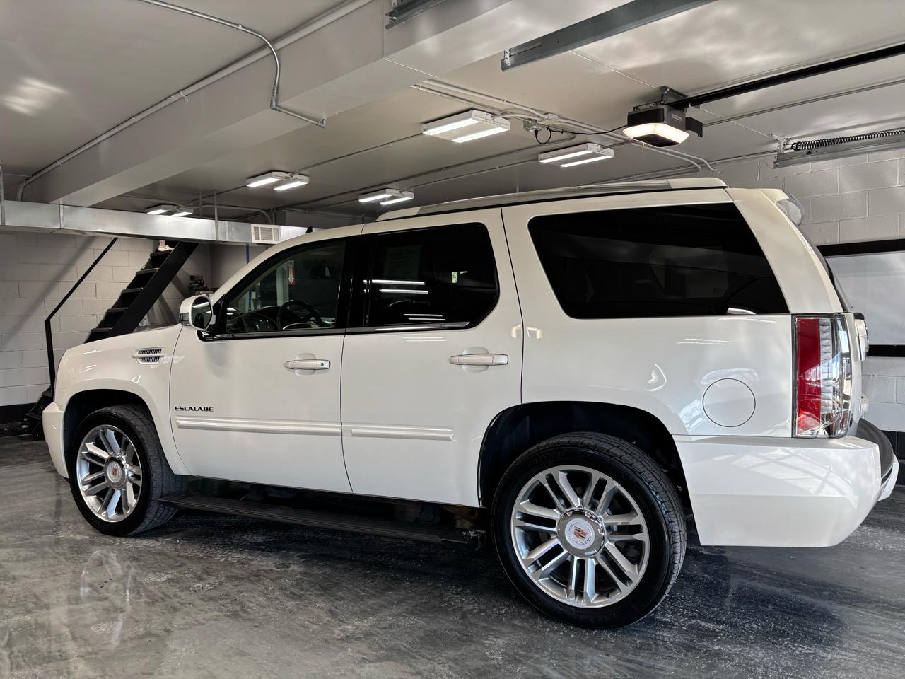 Cadillac Escalade AWD 4dr Premium 2014