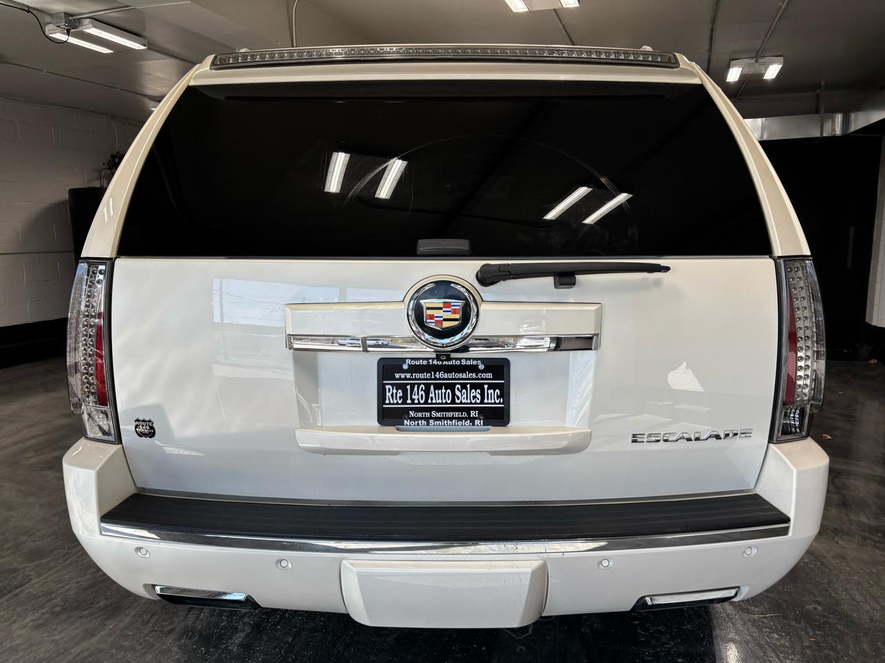Cadillac Escalade AWD 4dr Premium 2014