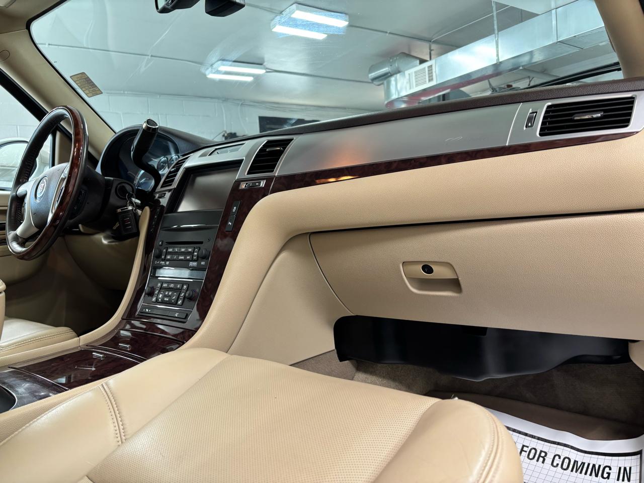 Cadillac Escalade AWD 4dr Premium 2014