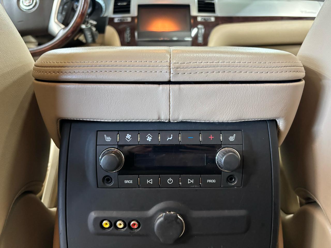 Cadillac Escalade AWD 4dr Premium 2014