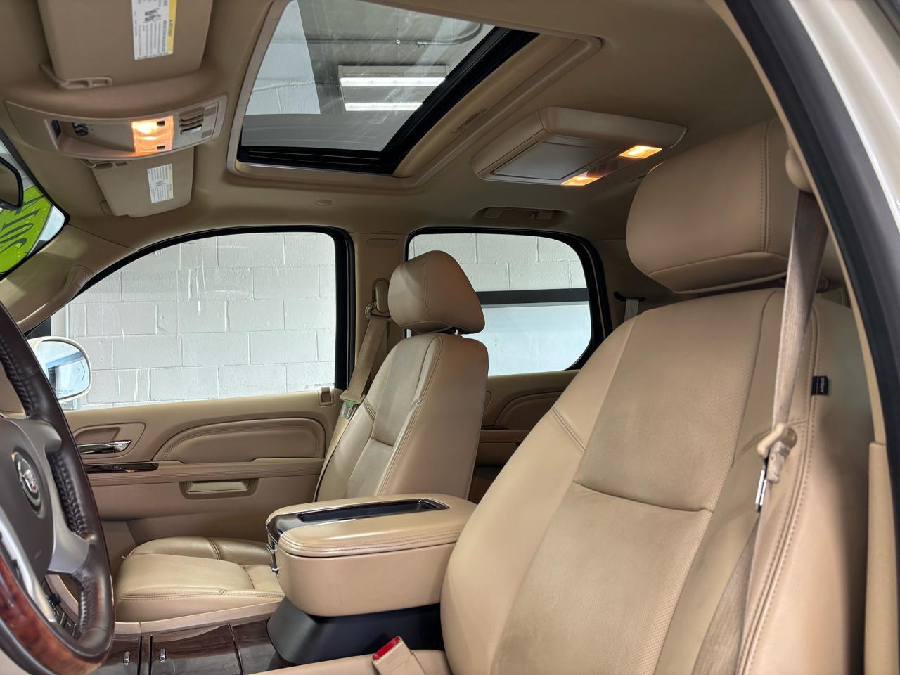 Cadillac Escalade AWD 4dr Premium 2014