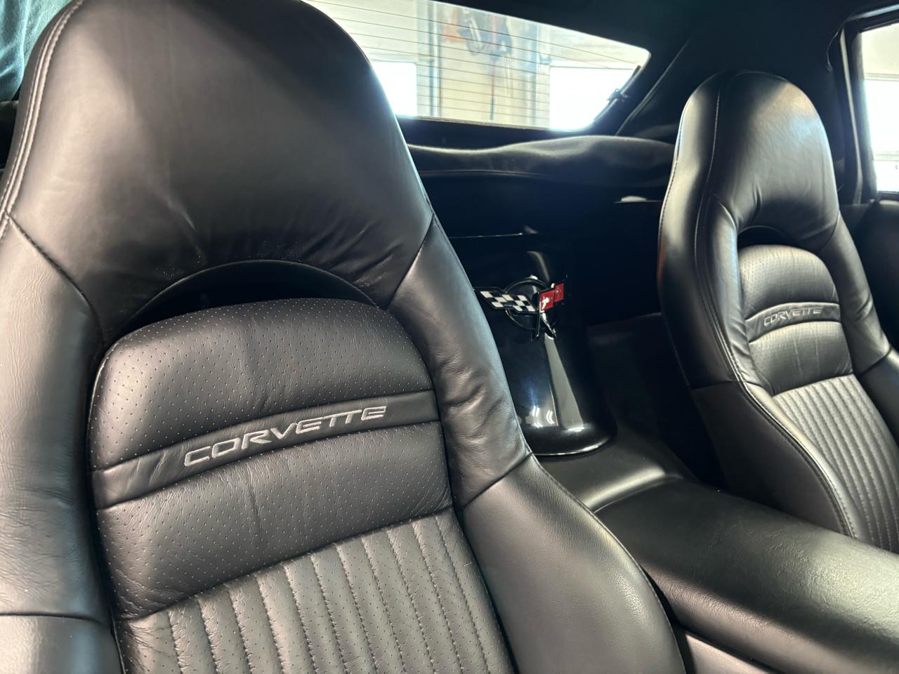 Chevrolet Corvette 2dr Convertible 2004