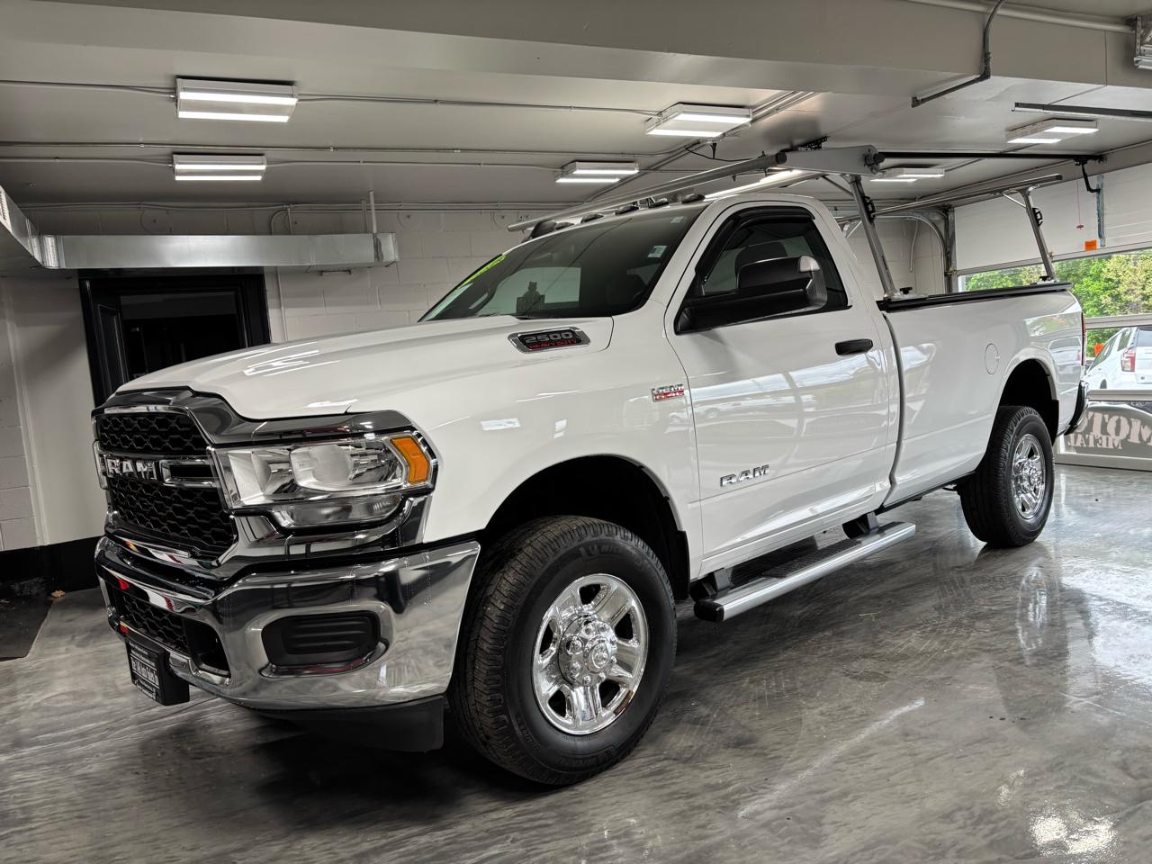 RAM 2500 Tradesman 4x4 Reg Cab 8' Box 2022