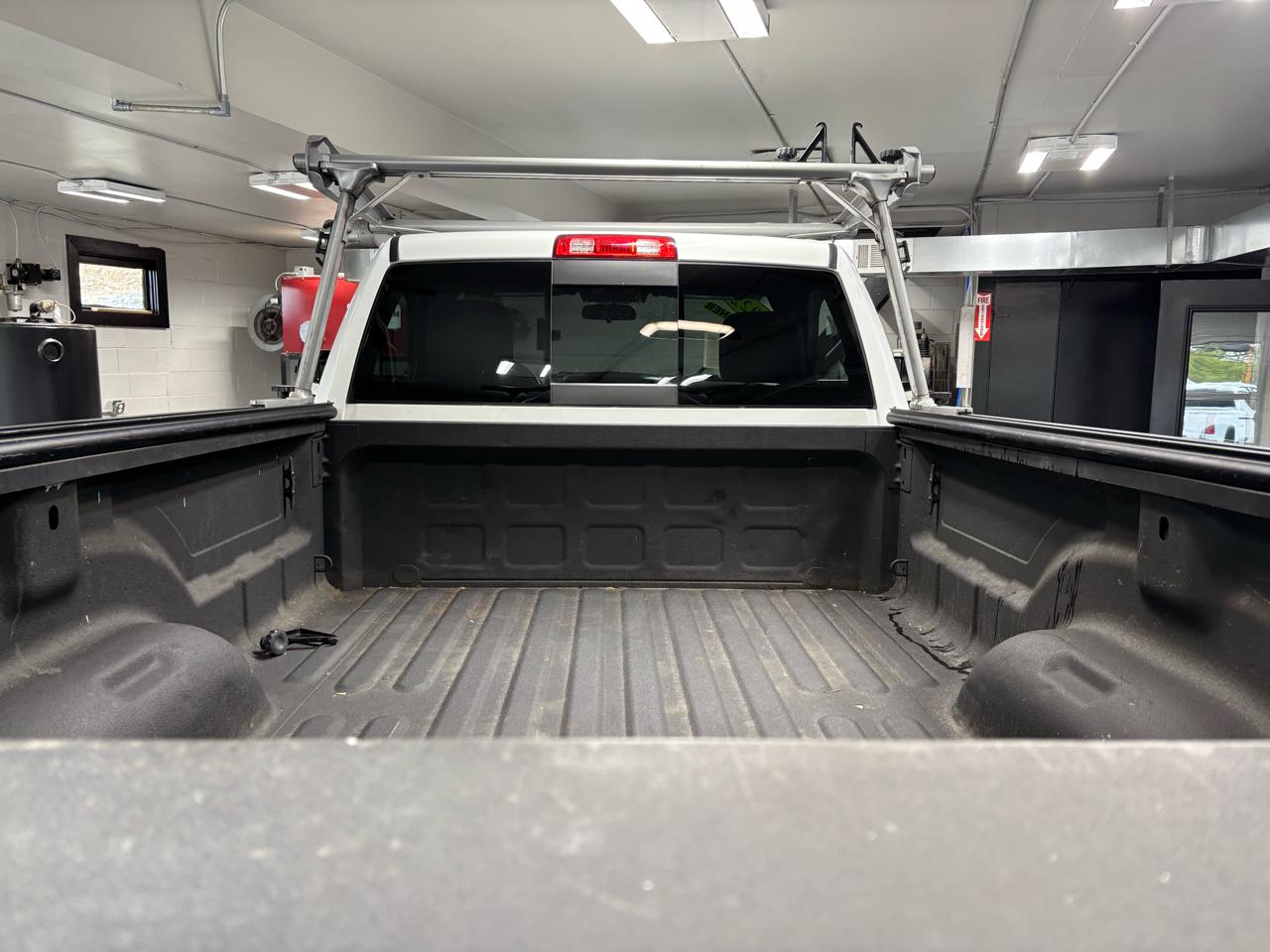 RAM 2500 Tradesman 4x4 Reg Cab 8' Box 2022