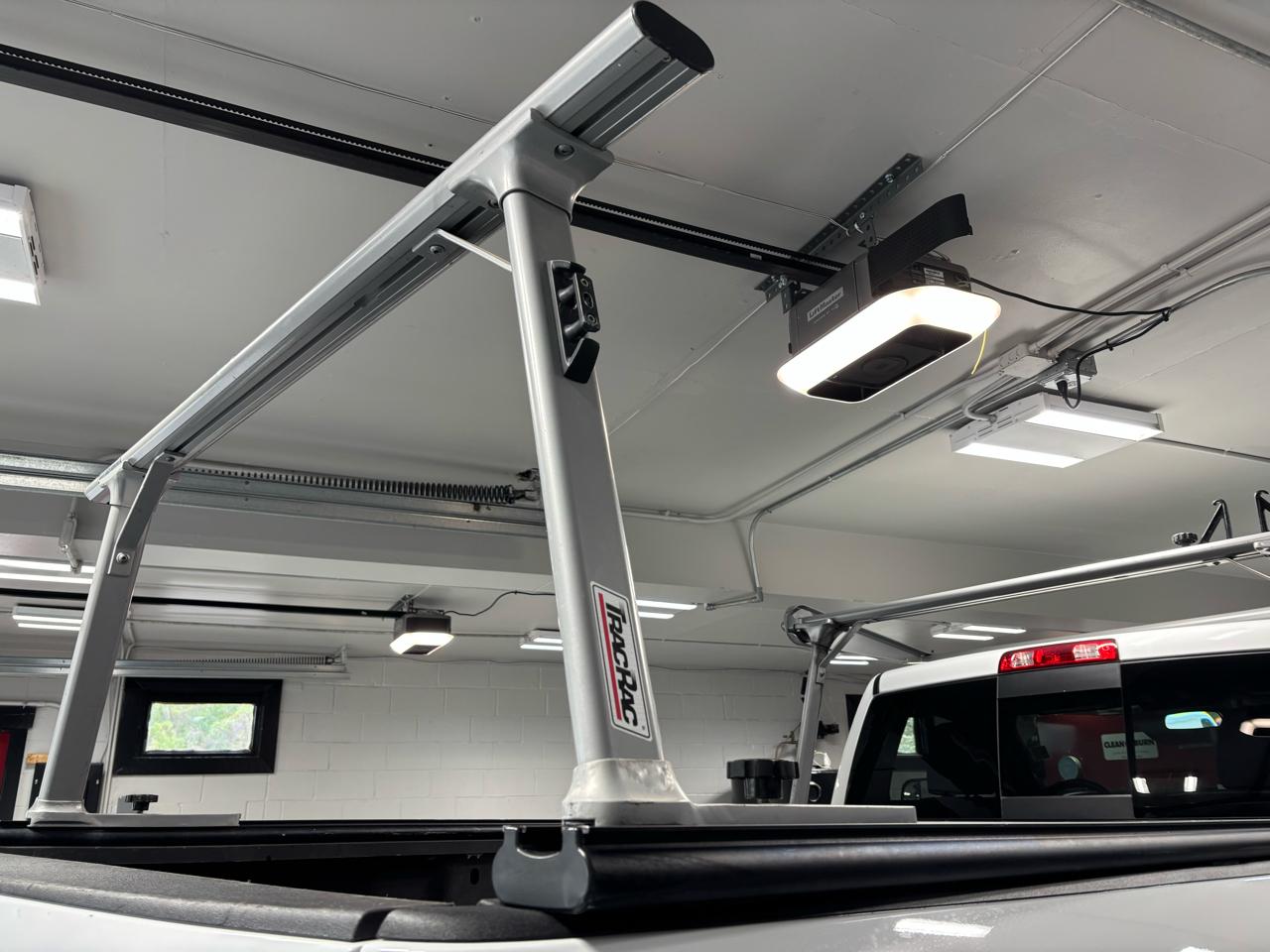 RAM 2500 Tradesman 4x4 Reg Cab 8' Box 2022