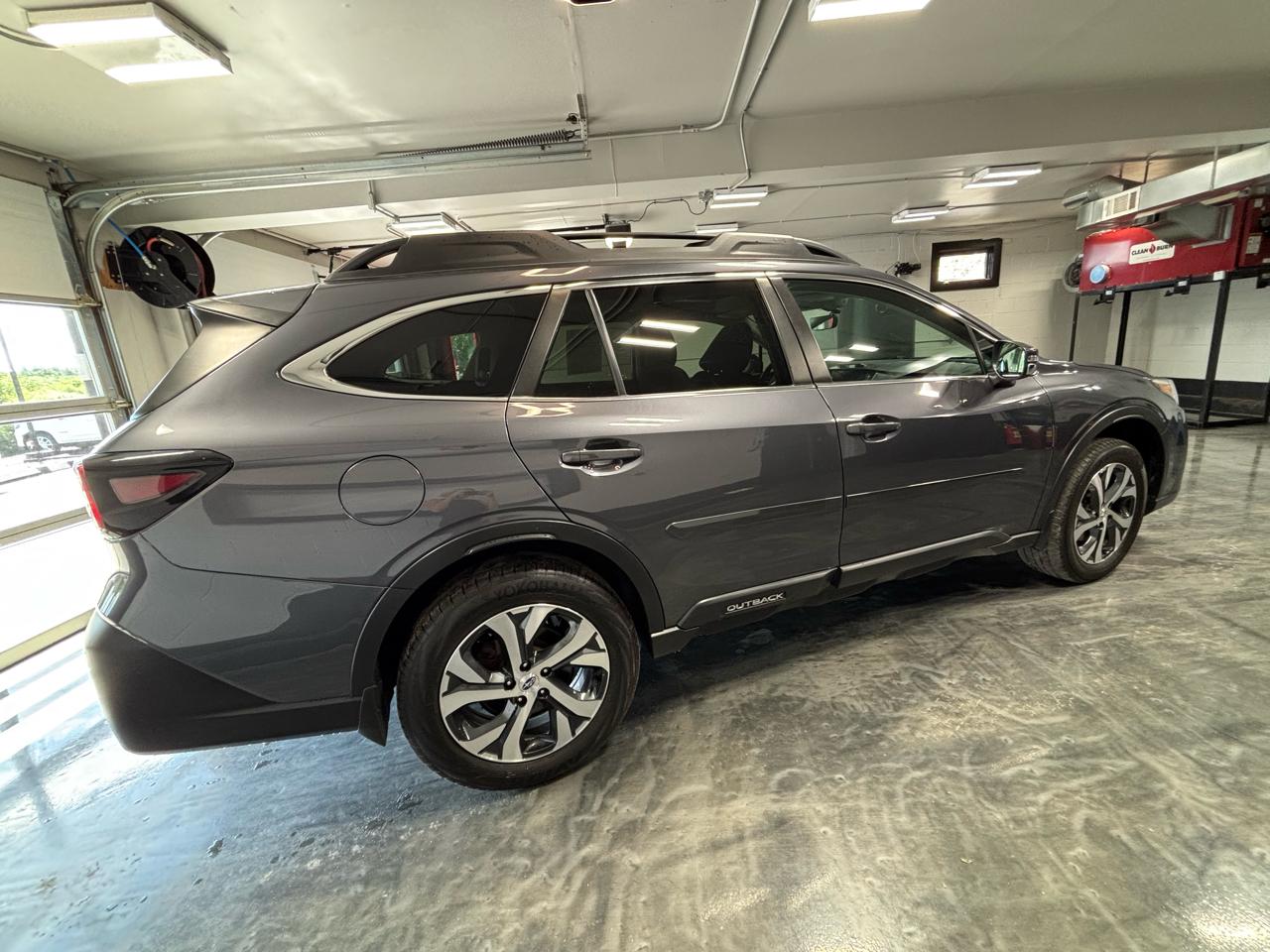 Subaru Outback Limited XT CVT 2022