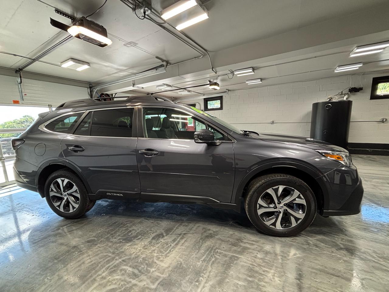 Subaru Outback Limited XT CVT 2022
