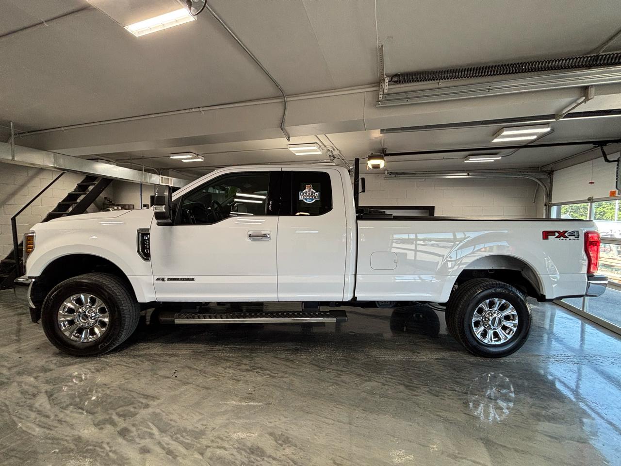 Ford Super Duty F-250 SRW Lariat 4WD SuperCab 8' Box 2019