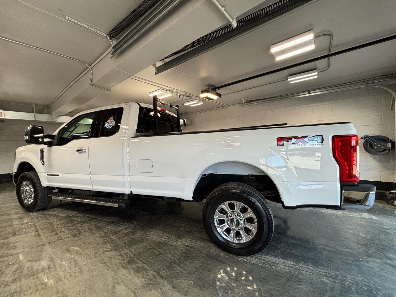 Ford Super Duty F-250 SRW Lariat 4WD SuperCab 8' Box 2019