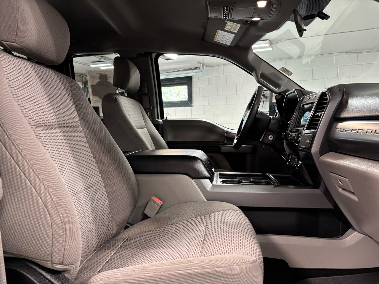 Ford Super Duty F-250 SRW Lariat 4WD SuperCab 8' Box 2019