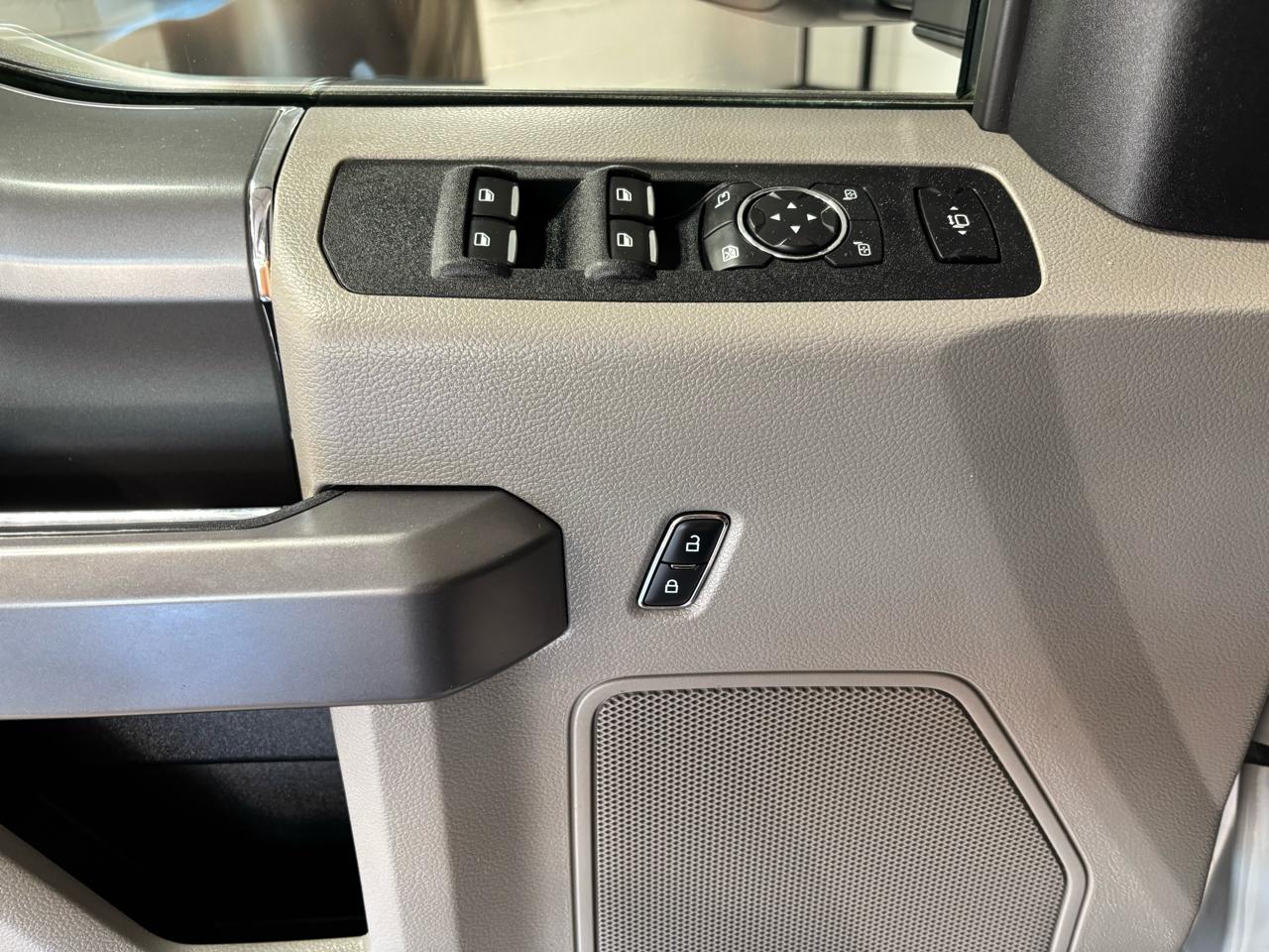 Ford Super Duty F-250 SRW Lariat 4WD SuperCab 8' Box 2019