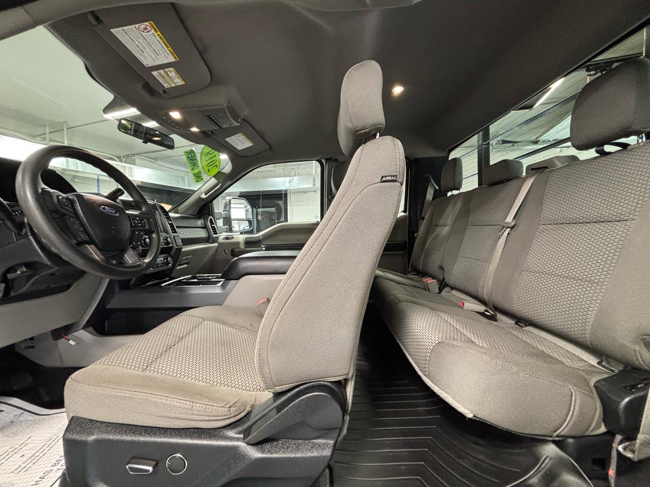 Ford Super Duty F-250 SRW Lariat 4WD SuperCab 8' Box 2019