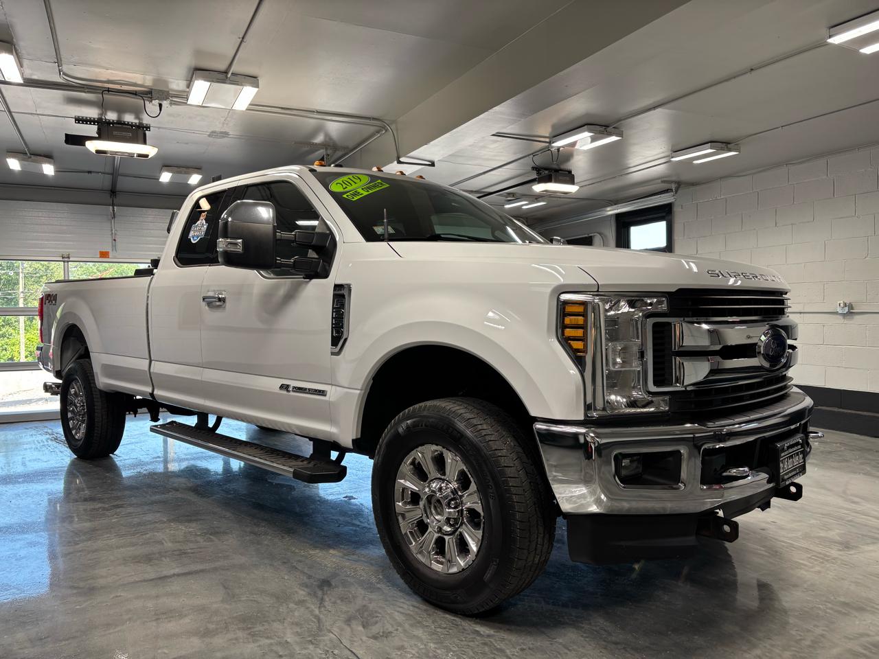 Ford Super Duty F-250 SRW XLT 4WD SuperCab 8' Box 2019