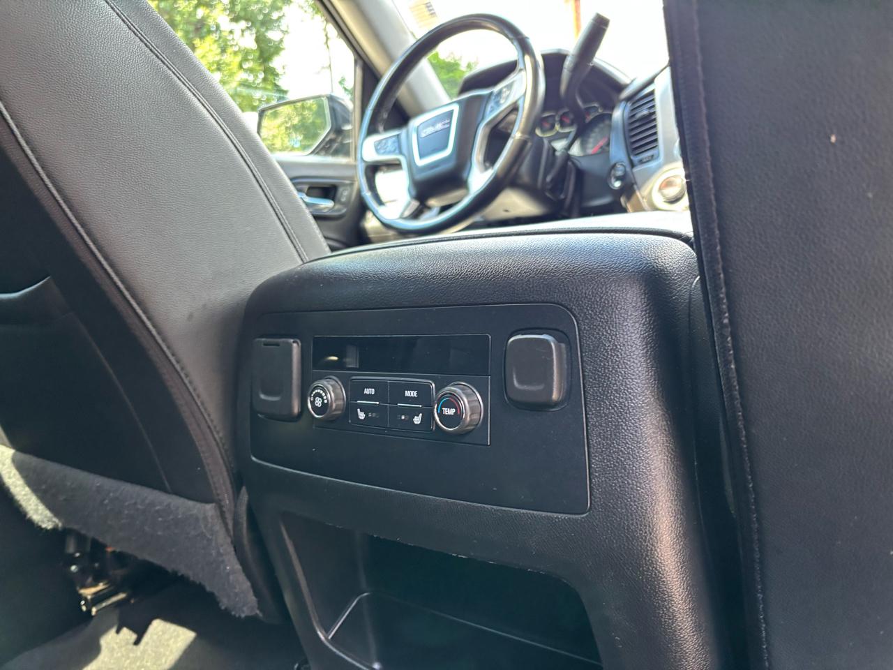 GMC Yukon XL 4WD 4dr SLT 2020